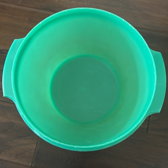 Set a five Tupperware bowl with lids - Picture 6 of 7